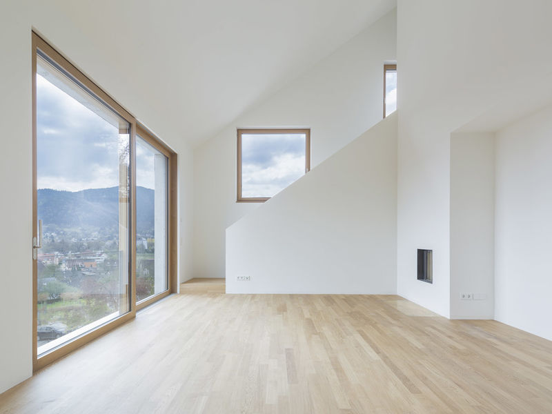 JRA two houses JH 6211